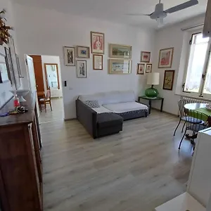  Appartamento Affaccio Su Siena,vicino Al Centro, Con Garage Italia